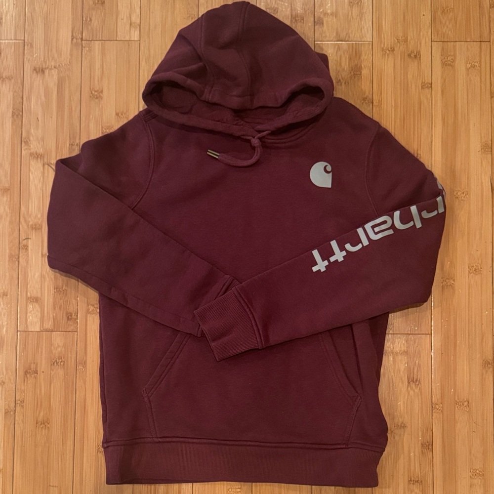 Carhartt Men's Burgundy Hoodie - men’s medium but runs small. More like small.